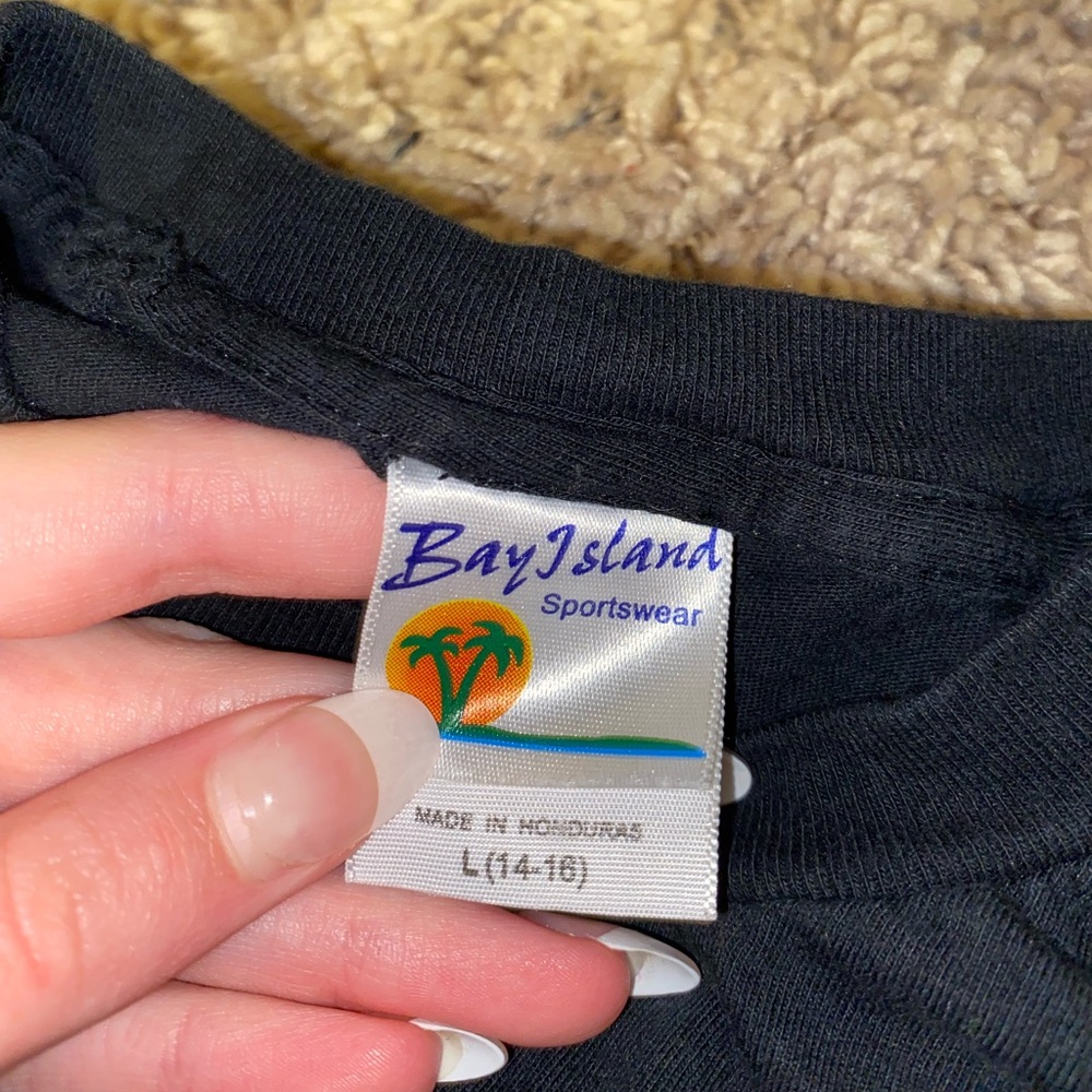 Bay Island Tee - Picture 4 of 4